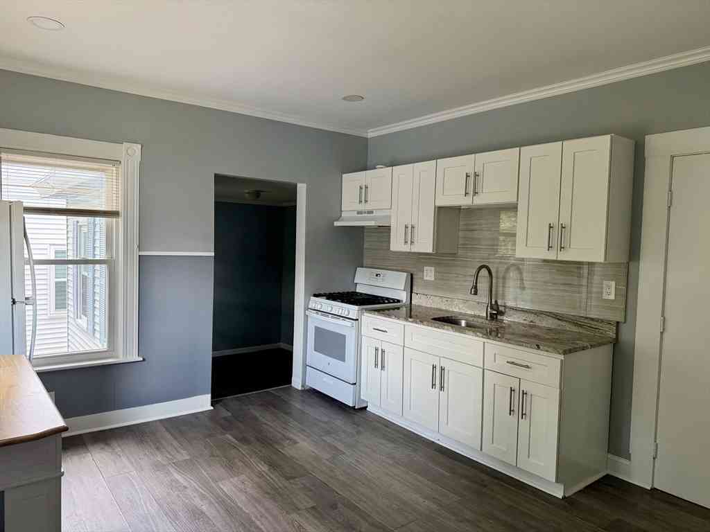 Apartment For Rent - 15 Church Avenue #4<br/> Woburn, MA 01801