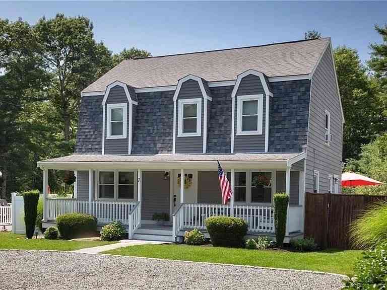 Homes For Sale - 7 Oak St<br/> Marion, MA 02738