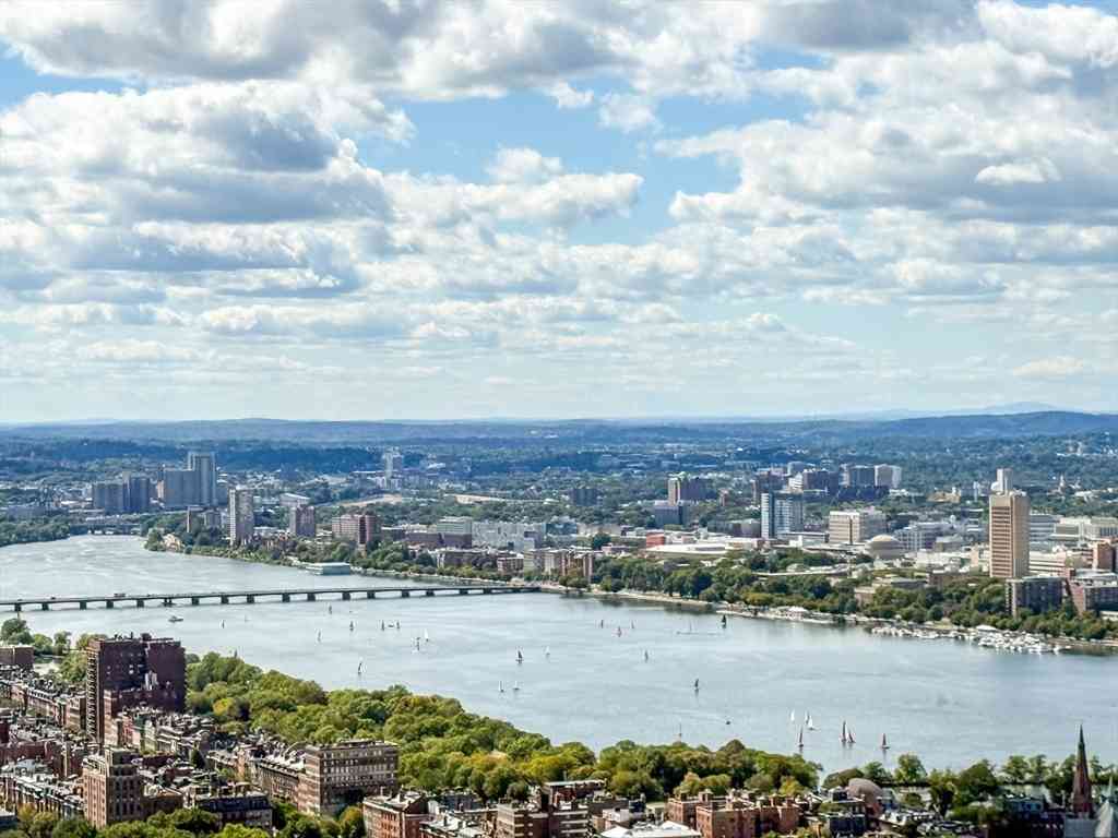 Condo For Rent - 1 Franklin St #5106<br/> Boston, MA 02110