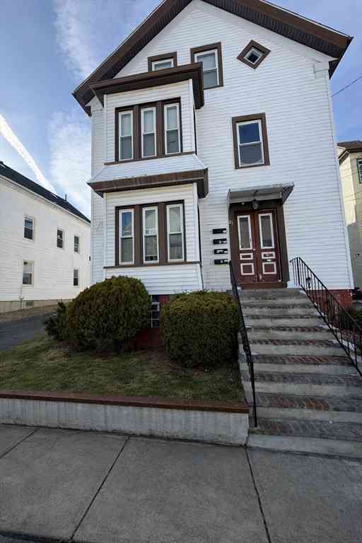 Multifamily For Sale - 21 Reynolds St<br/> New Bedford, MA 02740