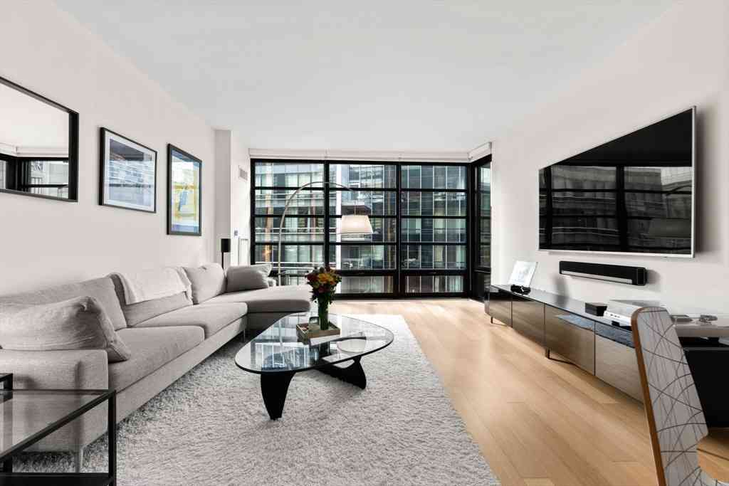 Condo For Sale - 580 Washington #611<br/> Boston, MA 02111