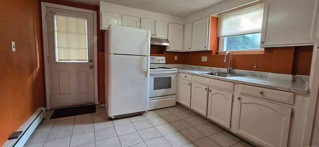Apartment For Rent - 129 Madison Ave #2<br/> Arlington, MA 02474