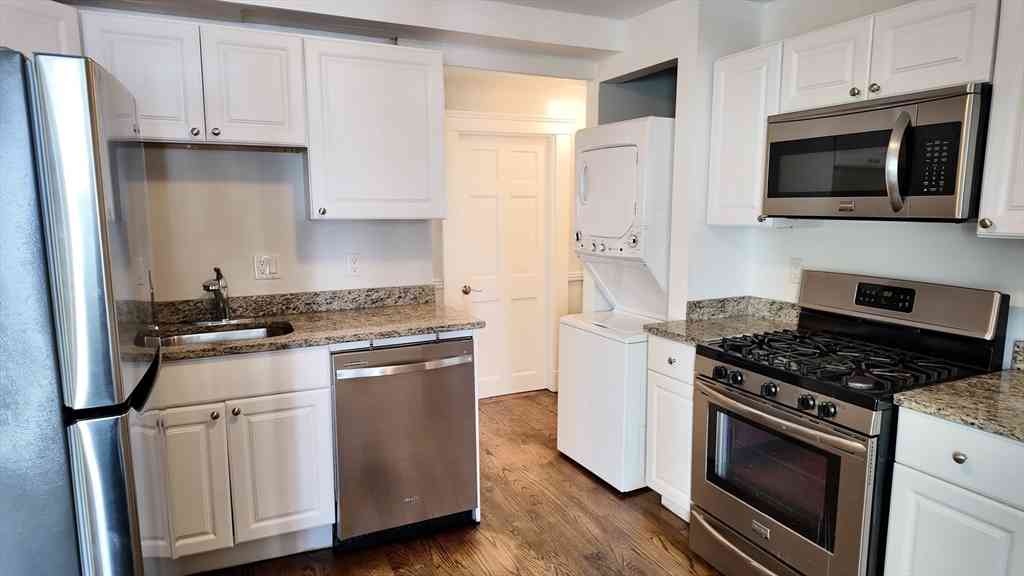 Apartment For Rent - 294 Windsor St #2<br/> Cambridge, MA 02139