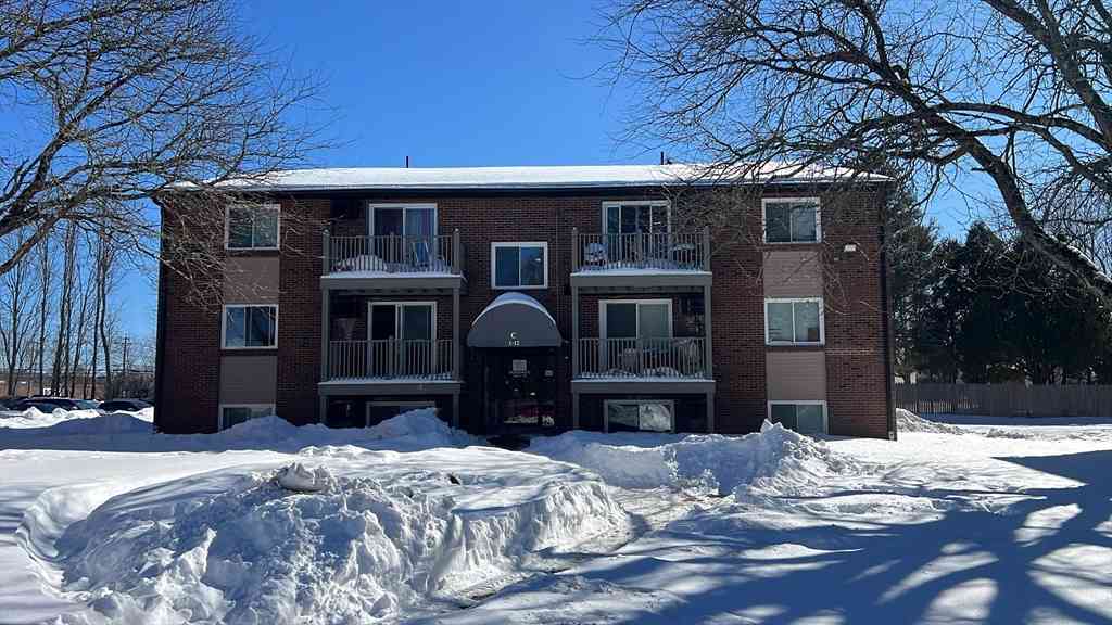 Apartment For Rent - 328 Greenwood St #C- 1<br/> Worcester, MA 01607