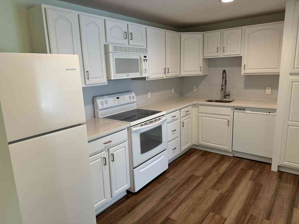 Condo For Rent - 2 Ocean #3F<br/> Gloucester, MA 01930