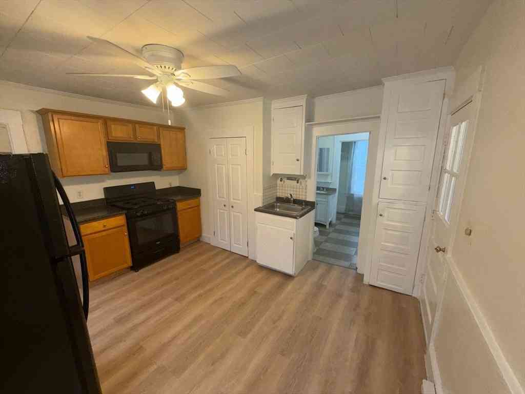 Apartment For Rent - 36 Second St #A<br/> North Andover, MA 01845