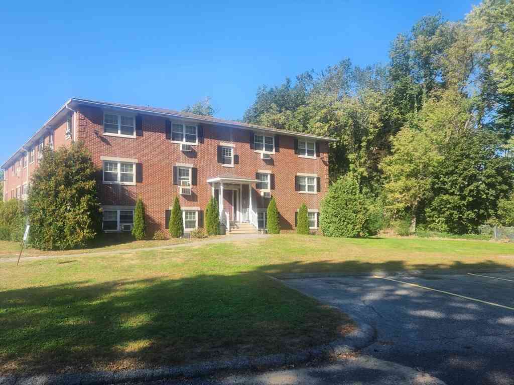 Apartment For Rent - 135 Union Street #15<br/> Leominster, MA 01453