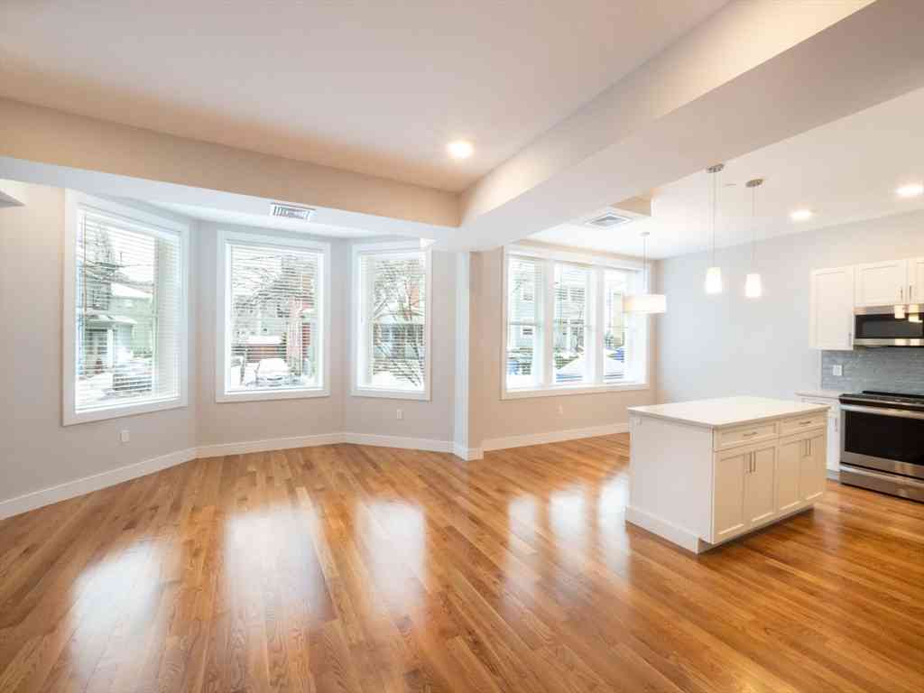 Apartment For Rent - 142 Coolidge Street #1<br/> Brookline, MA 02446