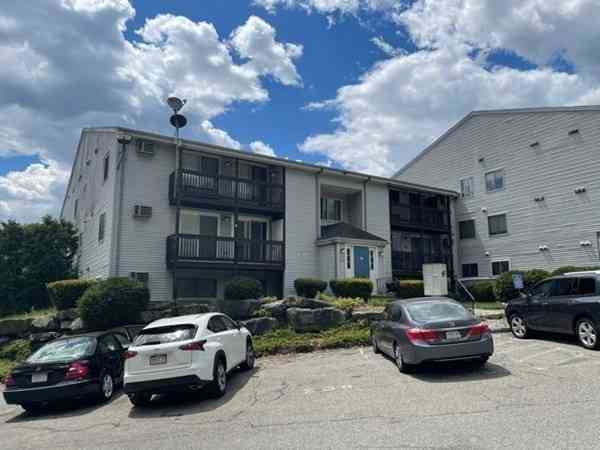 Condo For Rent - 11 Gibbs St #93<br/> Worcester, MA 01607