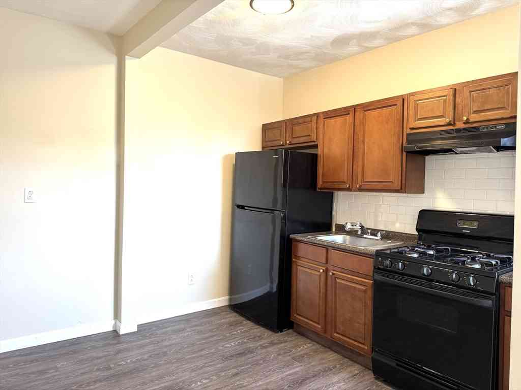 Apartment For Rent - 838 Western Ave #2R<br/> Lynn, MA 01904
