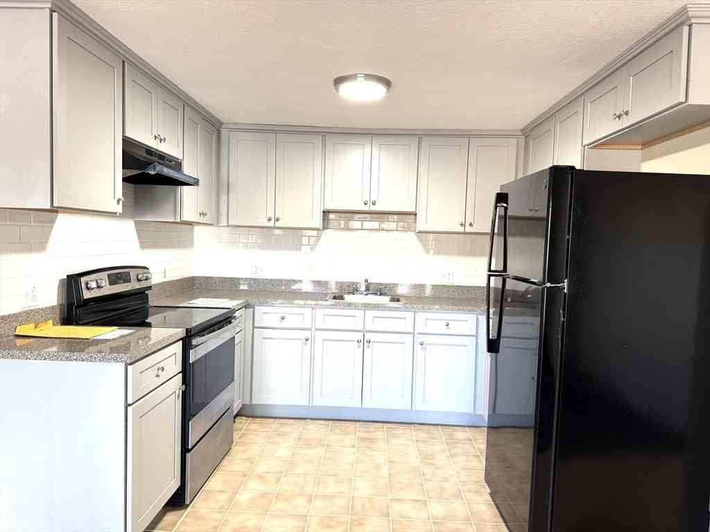 Apartment For Rent - 484 Western Ave #B4<br/> Lynn, MA 01904
