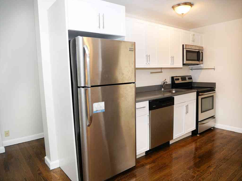 Apartment For Rent - 45 Carlton #7<br/> Brookline, MA 02446
