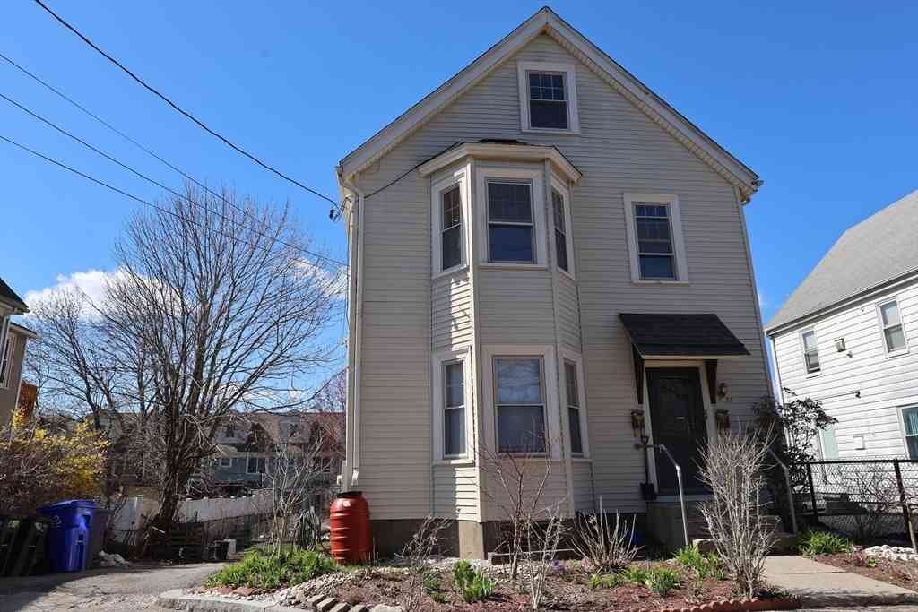 Apartment For Rent - 31 June St. #2<br/> Boston, MA 02131