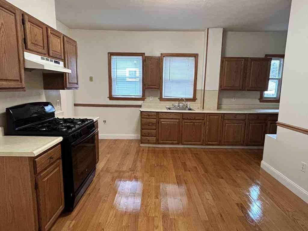 Apartment For Rent - 125 Spring St #1<br/> Medford, MA 02155