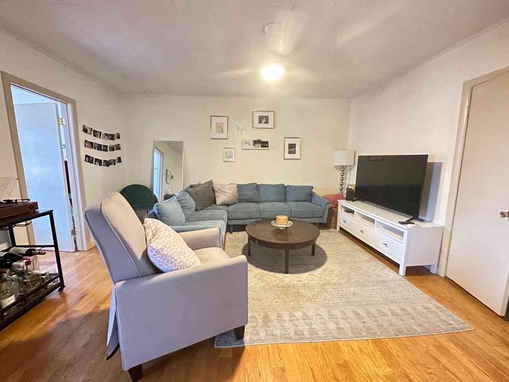 Apartment For Rent - 5 Battery St #3<br/> Boston, MA 02109