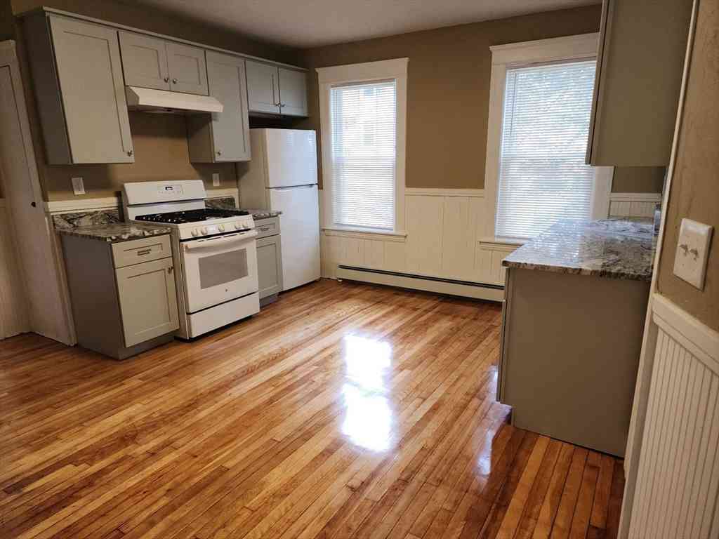 Apartment For Rent - 63 Fifth Ave #1<br/> Worcester, MA 01607