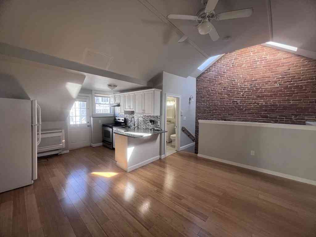 Apartment For Rent - 315 Meridian St #3<br/> Boston, MA 02128