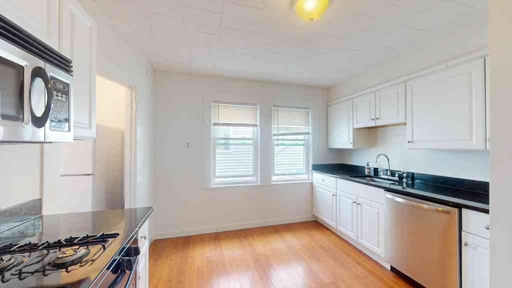 Apartment For Rent - 52 Linwood St #1<br/> Medford, MA 02155