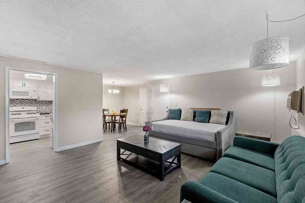 Condo For Sale - 295 Pawtucket Blvd #7<br/> Middlesex County, Lowell, MA 01854