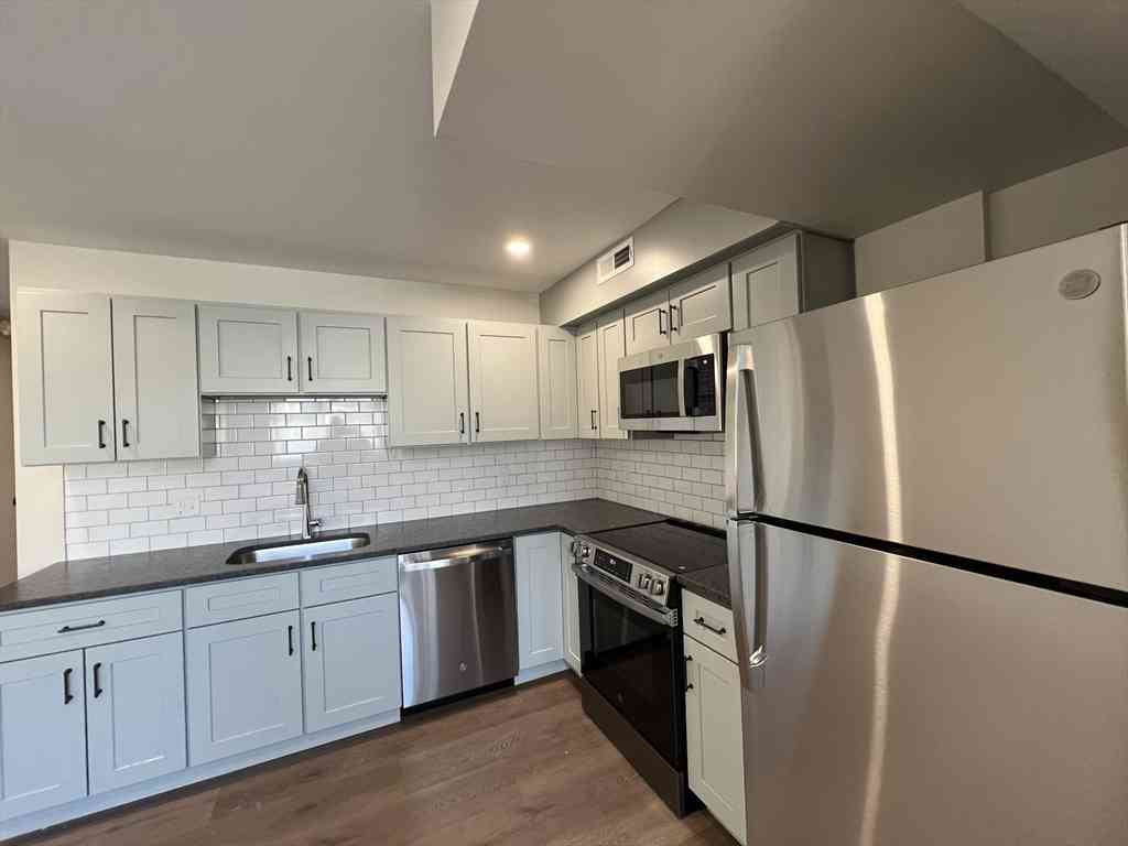 Apartment For Rent - 160 Seabury St #42<br/> Fall River, MA 02720