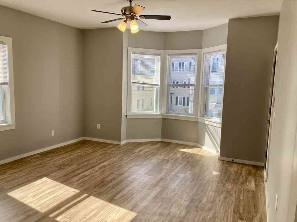 Apartment For Rent - 49 Linden St #2<br/> Fall River, MA 02720
