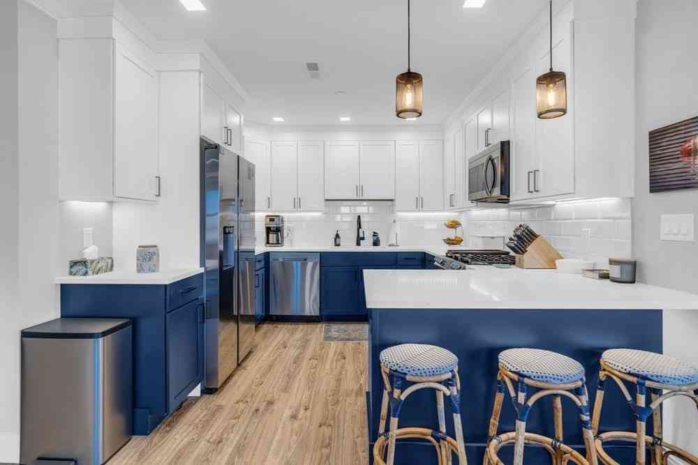 Condo For Rent - 1721 Centre St #303<br/> Boston, MA 02132