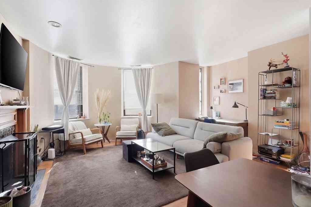 Condo For Rent - 103 Gainsborough #104<br/> Boston, MA 02115