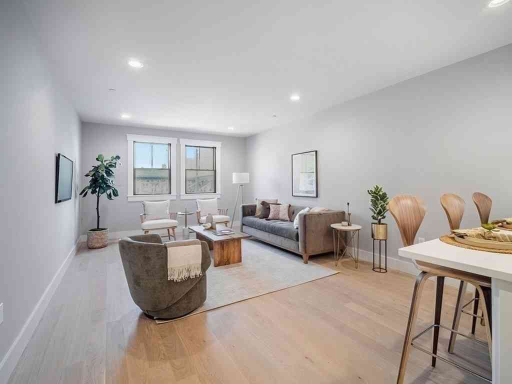 Condo For Rent - 398 Bremen St #1<br/> Boston, MA 02128