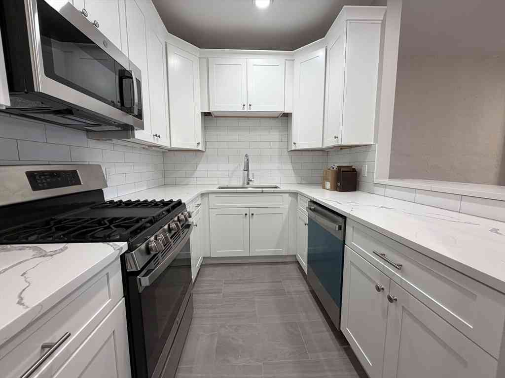 Apartment For Rent - 11 Worcester St #2<br/> Boston, MA 02118