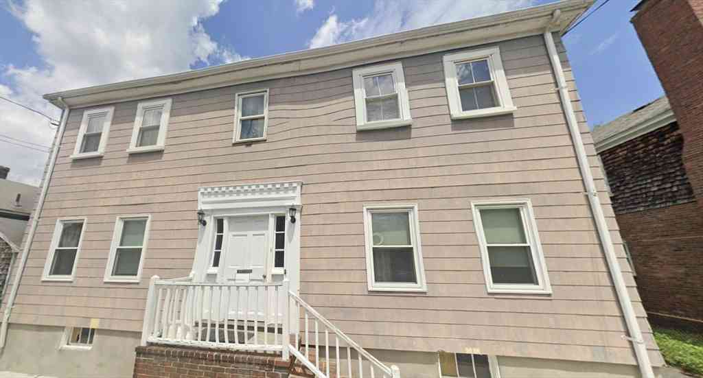 Multifamily For Rent - 8 Webb St<br/> Salem, MA 01970