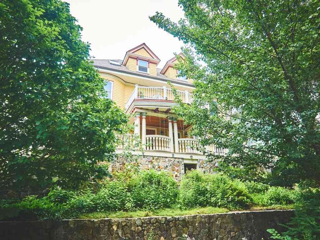 Apartment For Rent - 18 Atherton Road #G<br/> Brookline, MA 02446