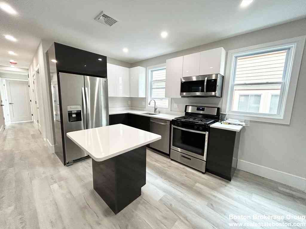 Condo For Rent - 23 Mount Vernon St #2<br/> Boston, MA 02125