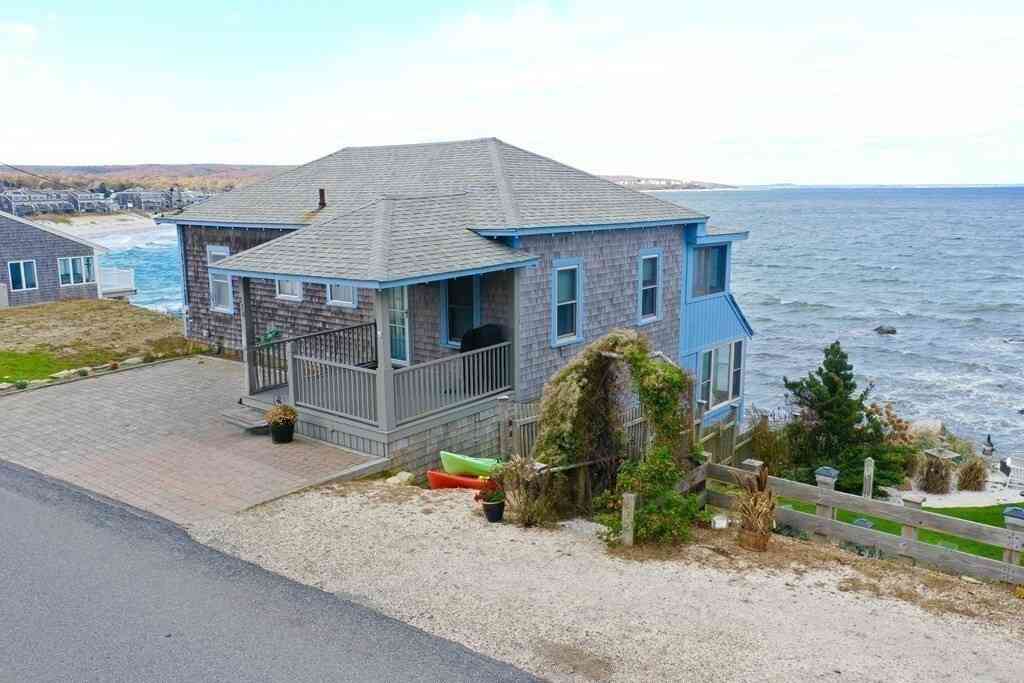 Homes For Rent - 230 Manomet Point Road<br/> Plymouth, MA 02360