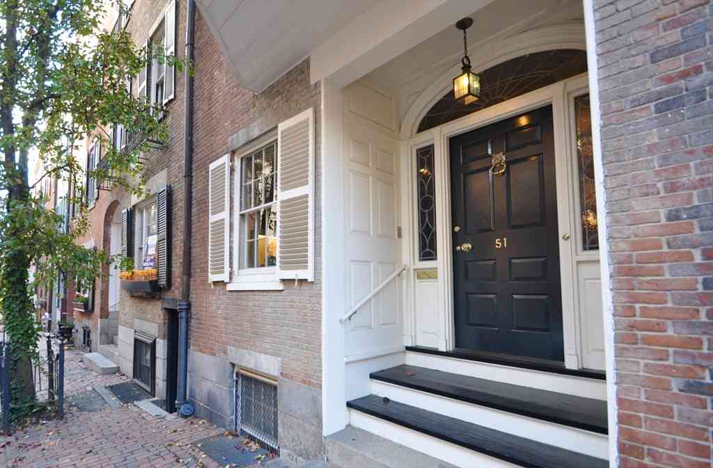 Homes For Sale - 51 Pinckney St<br/> Boston, MA 02114