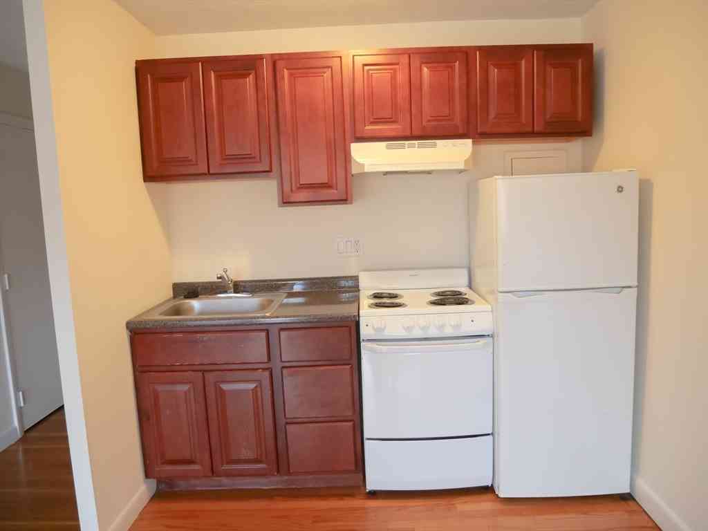 Apartment For Rent - 1027 Commonwealth Ave #25<br/> Boston, MA 02215
