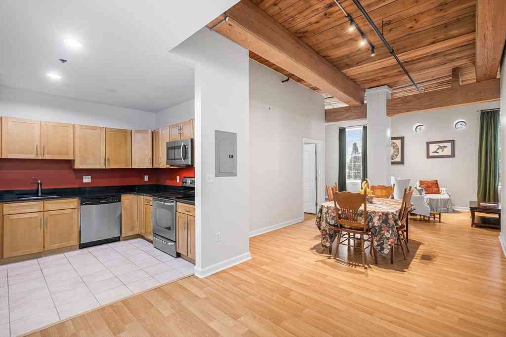 Condo For Sale - 52 Lawrence Dr #M206<br/> Middlesex County, Lowell, MA 01854