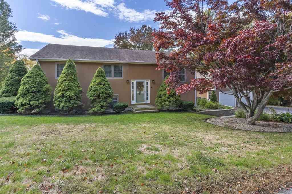 Homes For Sale - 40 William Avenue<br/> Haverhill, MA 01835