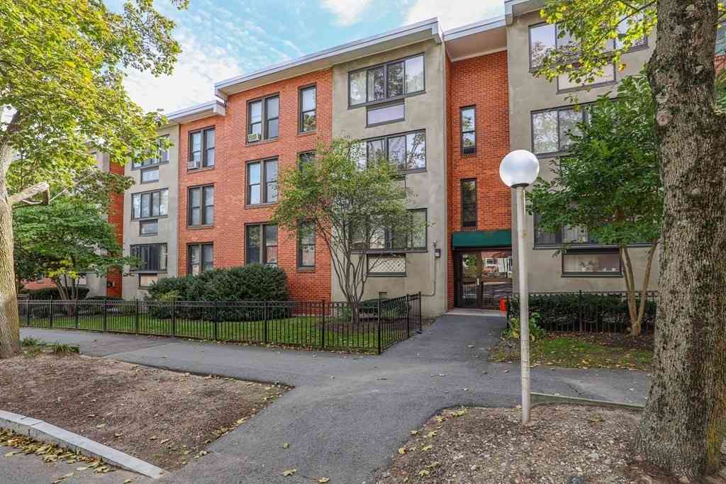 Condo For Rent - 32 Juniper St #96<br/> Brookline, MA 02445