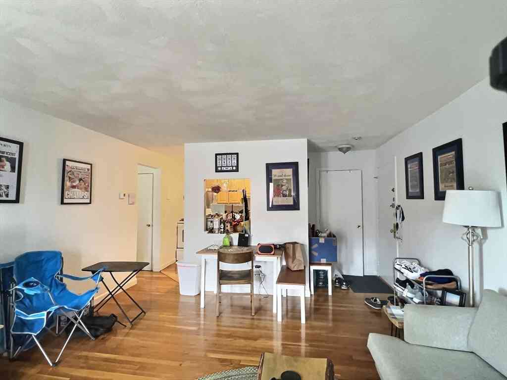 Apartment For Rent - 1027 Commonwealth Ave #12<br/> Boston, MA 02215