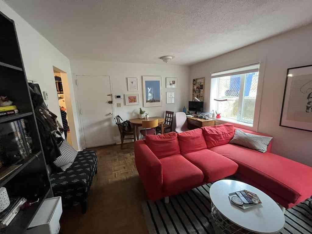 Condo For Rent - 524 Putnam Ave #1<br/> Cambridge, MA 02139