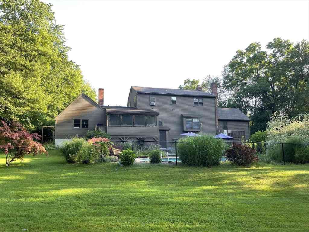 Homes For Rent - 4 Chestnut St<br/> Hopkinton, MA 01748