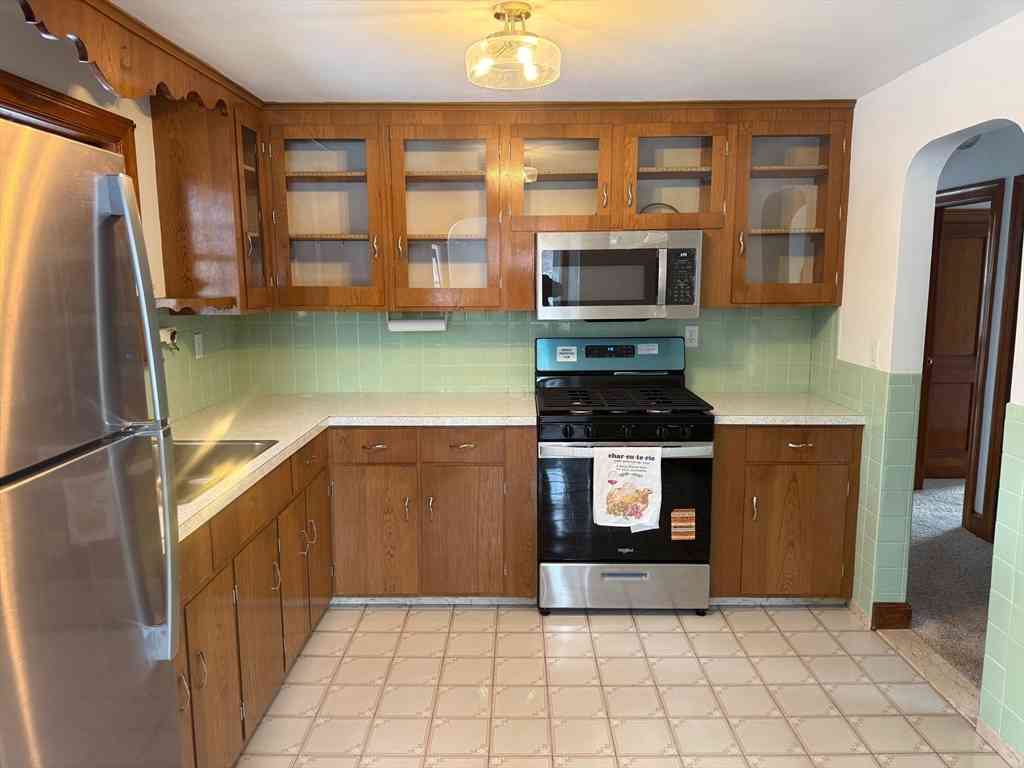 Homes For Rent - 970 Trapelo Rd<br/> Waltham, MA 02452