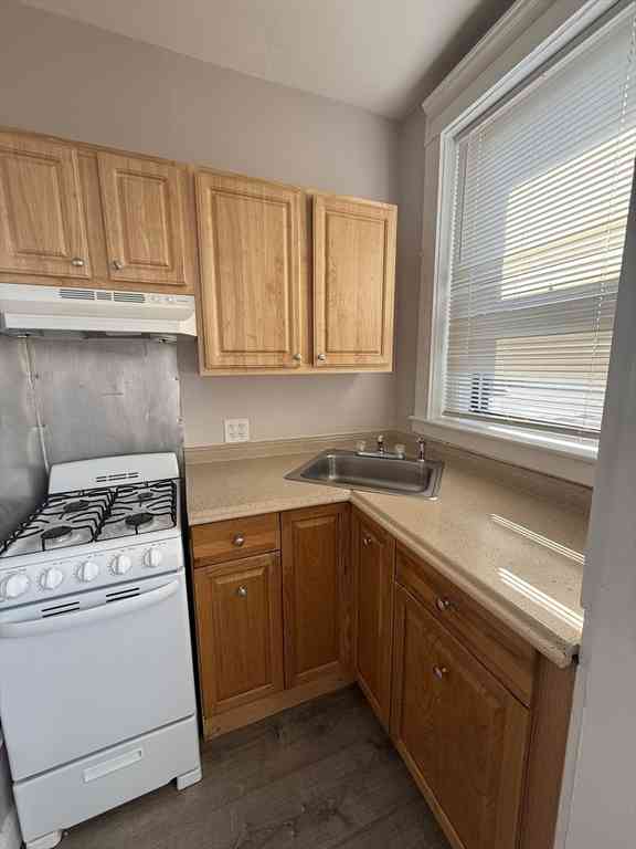 Apartment For Rent - 124 Cental Ave #31<br/> Lynn, MA 01901