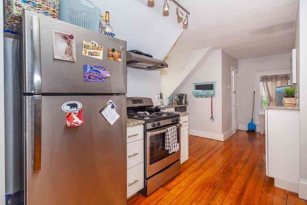 Condo For Rent - 10 Thurston St #3<br/> Somerville, MA 02145