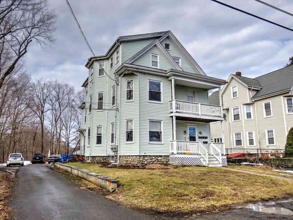 Apartment For Rent - 20 Beulah St #2<br/> Whitman, MA 02382