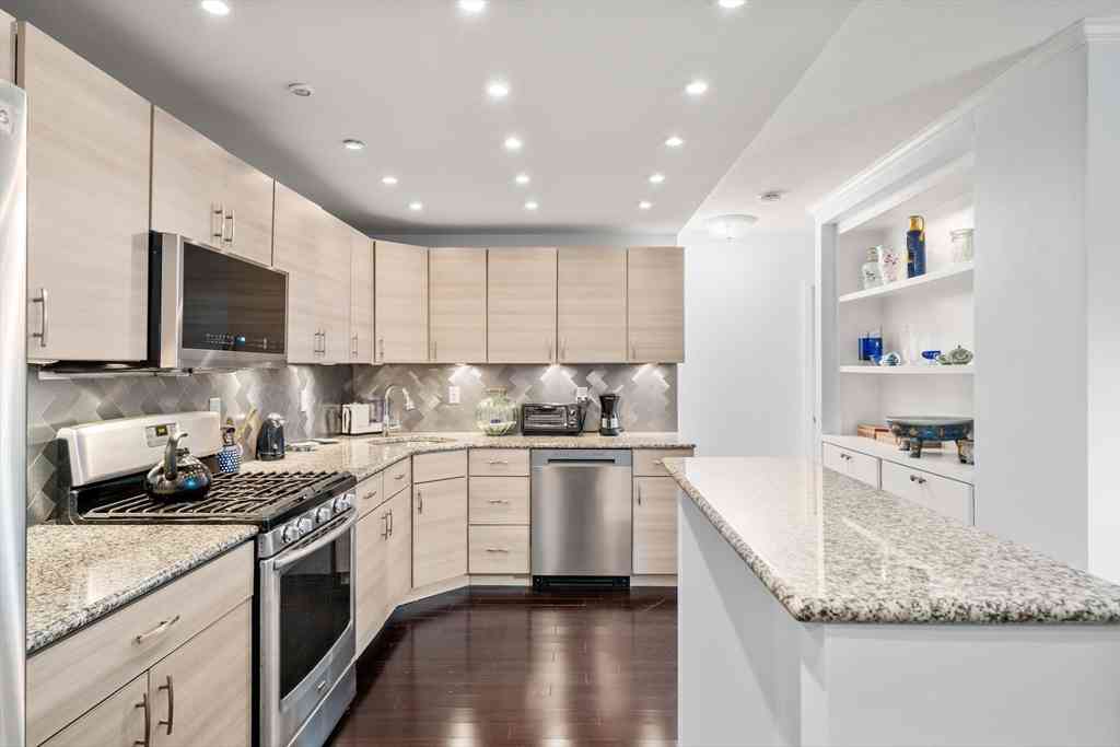 Condo For Sale - 9 Hawthorne Place #7E<br/> Boston, MA 02114