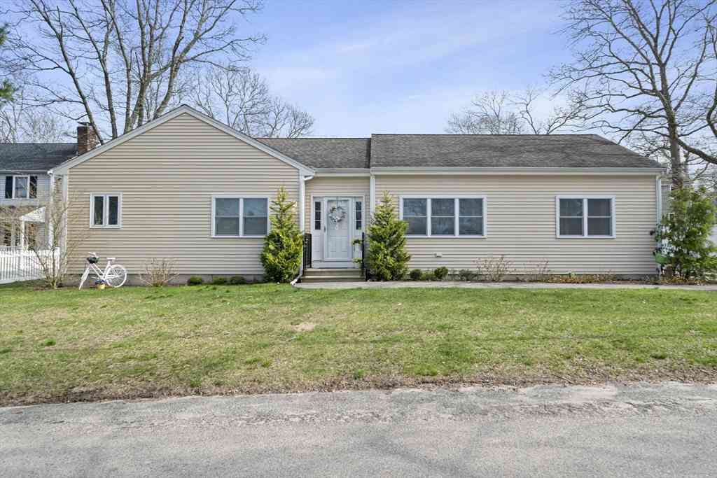 Homes For Sale - 104 Cape Cod Ave<br/> Plymouth County, Plymouth, MA 02360