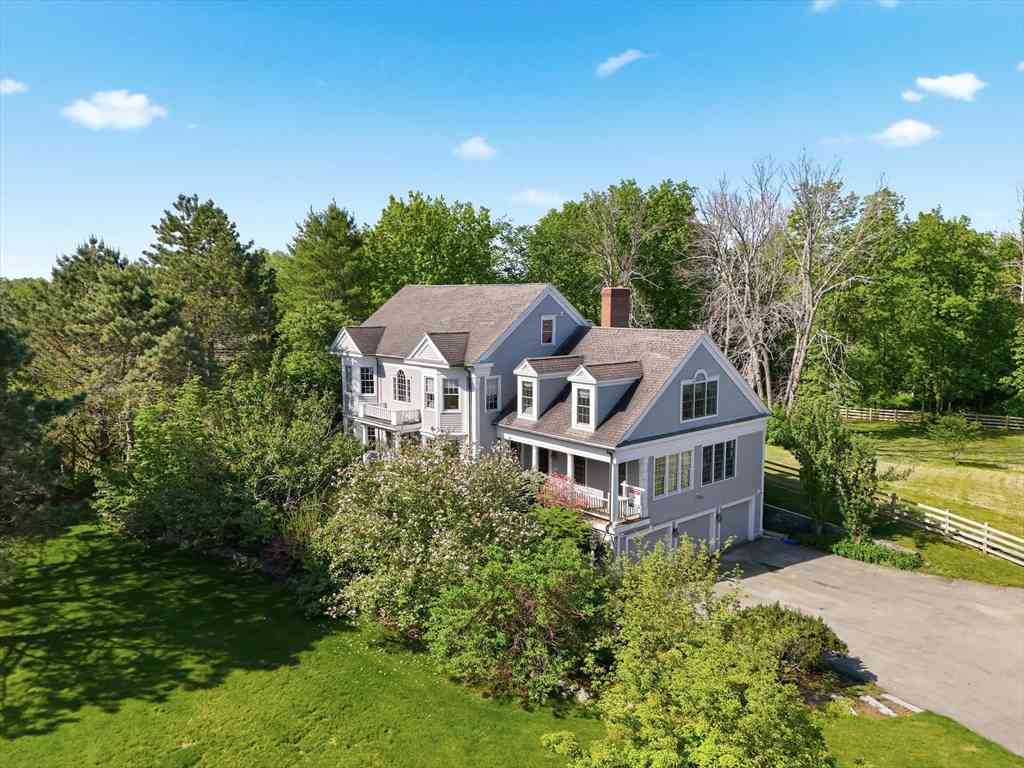Homes For Sale - 4 Knights Ct<br/> Newbury, MA 01951