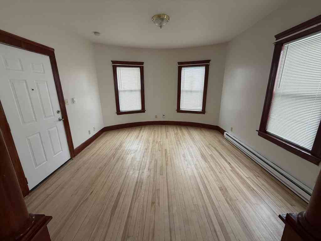 Apartment For Rent - 48 Windham St #3<br/> Worcester, MA 01610