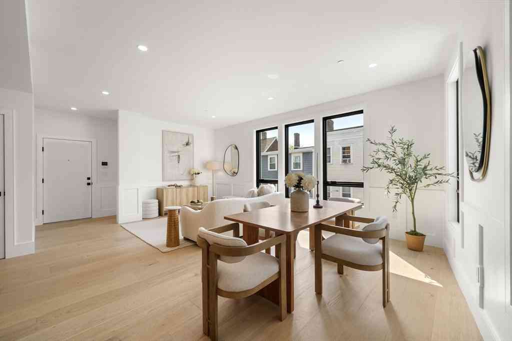 Condo For Sale - 136 West Eighth #FOUR<br/> Boston, MA 02127